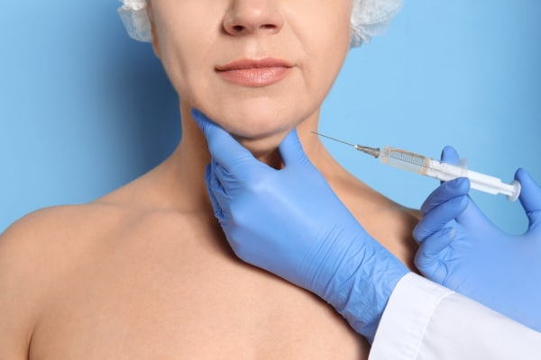 KYBELLA VS LIPOSUCTION: HOW TO GET RID OF A DOUBLE-CHIN